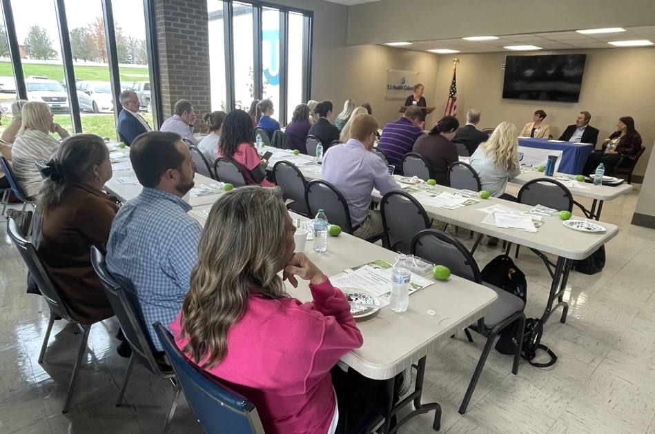 The KHA team joined friends and colleagues from the southcentral region of Kentucky for the November KY3 Alliance for a Better Community Coalition meeting.